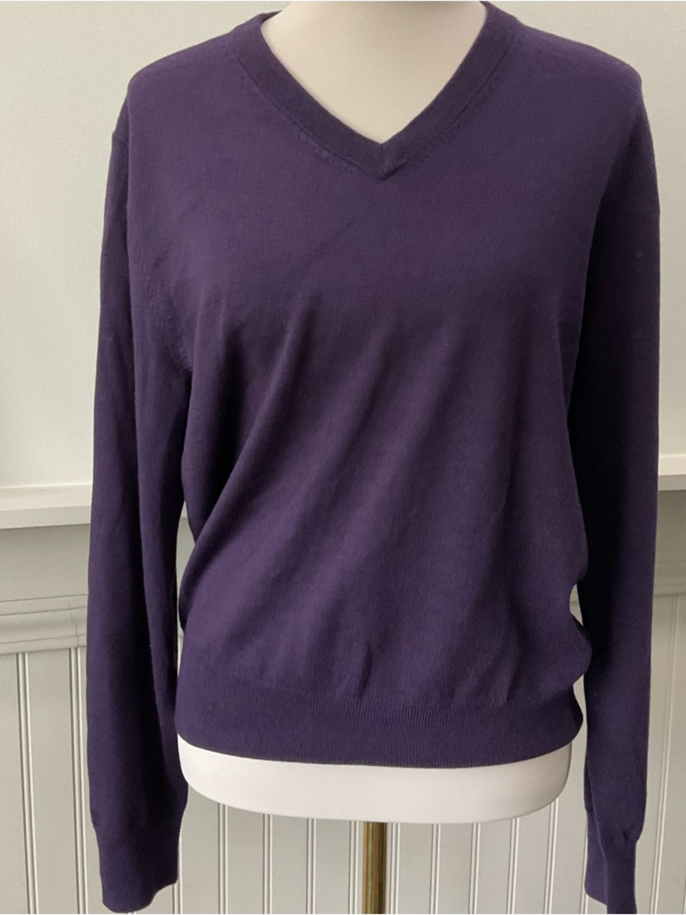 Brooks Brothers Saxxon Wool V Neck Sweater Purple Knit Men’s Small Women’s Med
